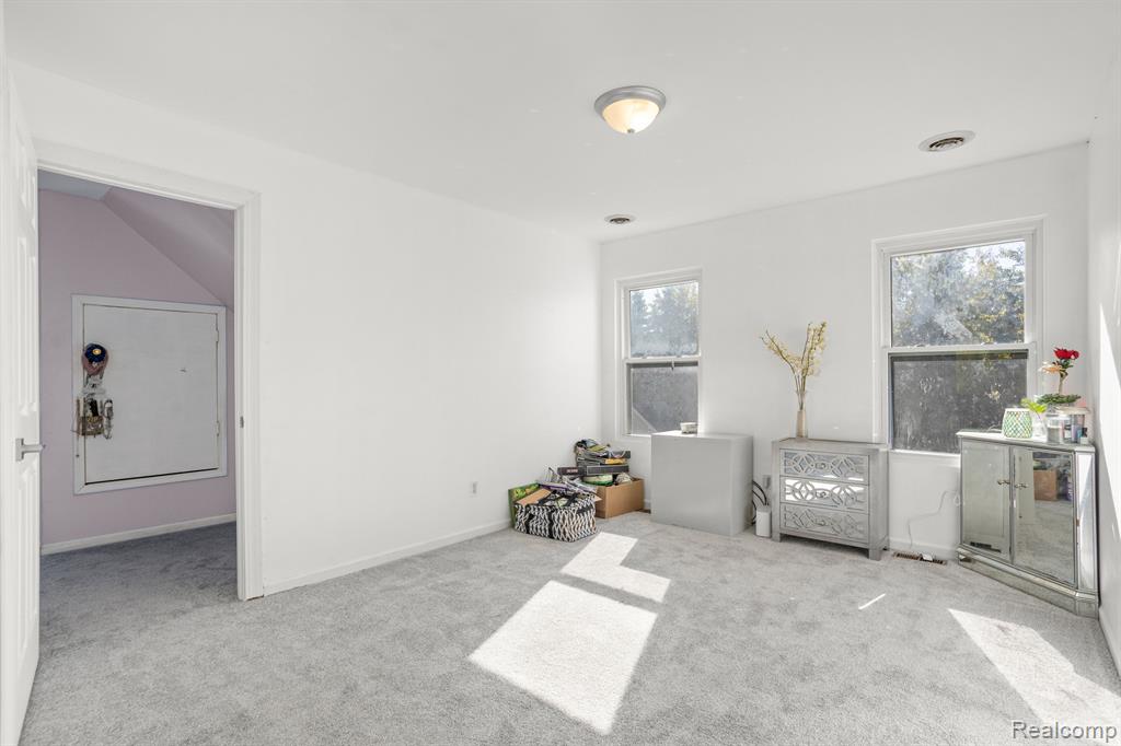 811 SAINT JOHNS Boulevard, Lincoln Park, MI 48146 — Photo 24