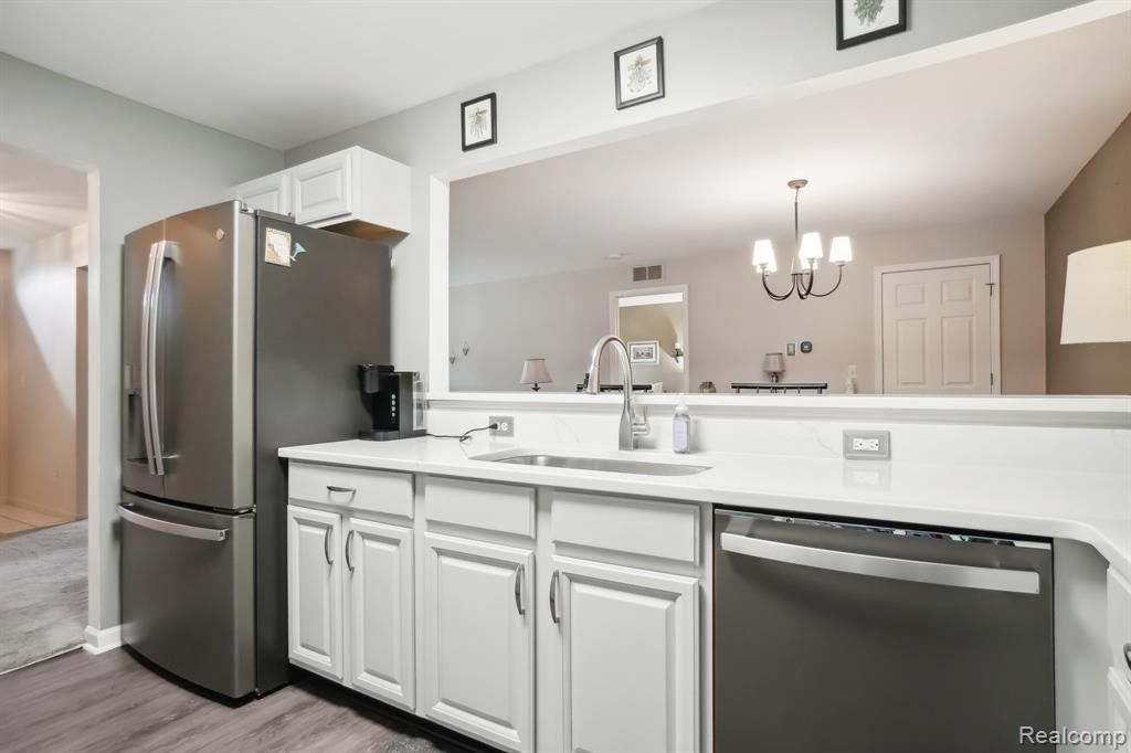 52355 HEATHERSTONE Avenue, Macomb, MI 48042 — Photo 10