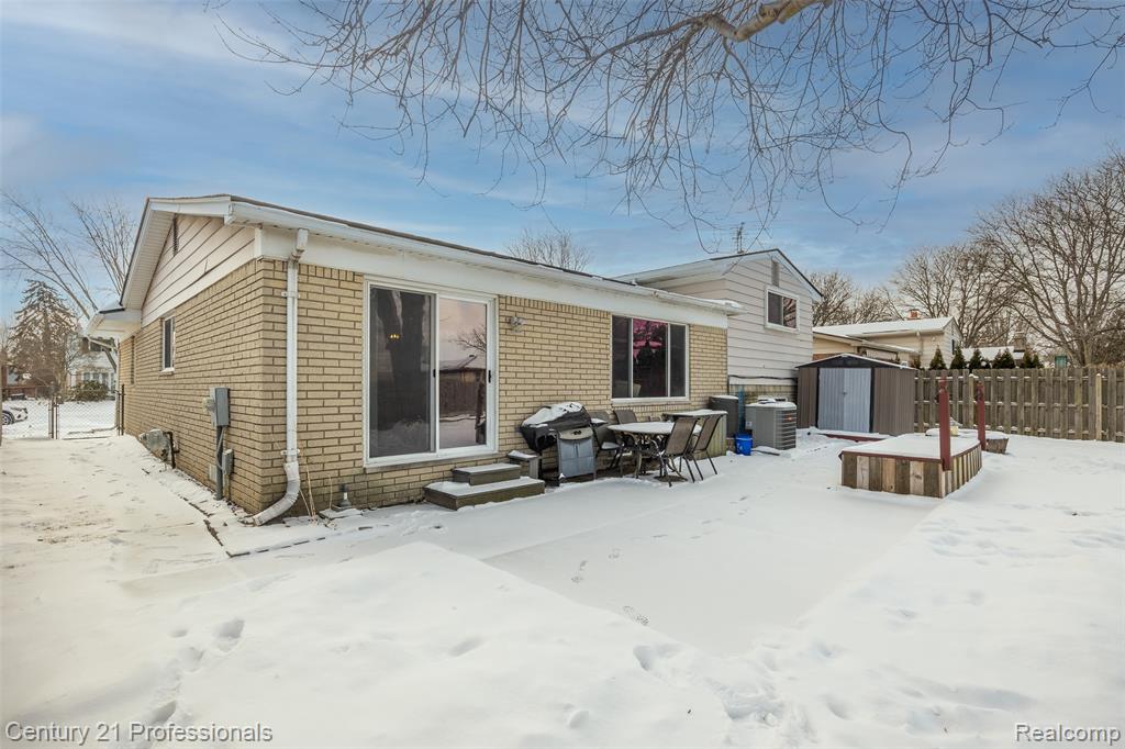4939 Duchess Drive, Sterling Heights, MI 48310 — Photo 55