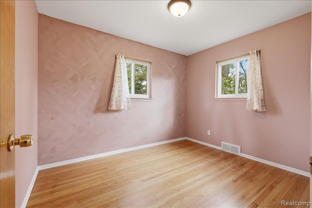 28146 Park Court, Madison Heights, MI 48071 — Photo 25