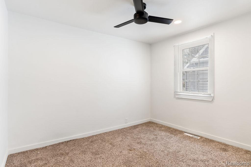 1442 Mintola Avenue, Flint, MI 48532 — Photo 19