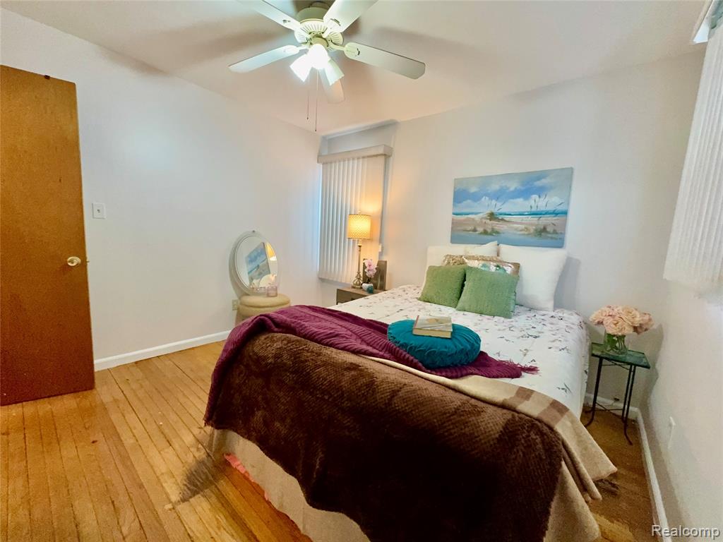 9534 Heyden, Detroit, MI 48228 — Photo 17