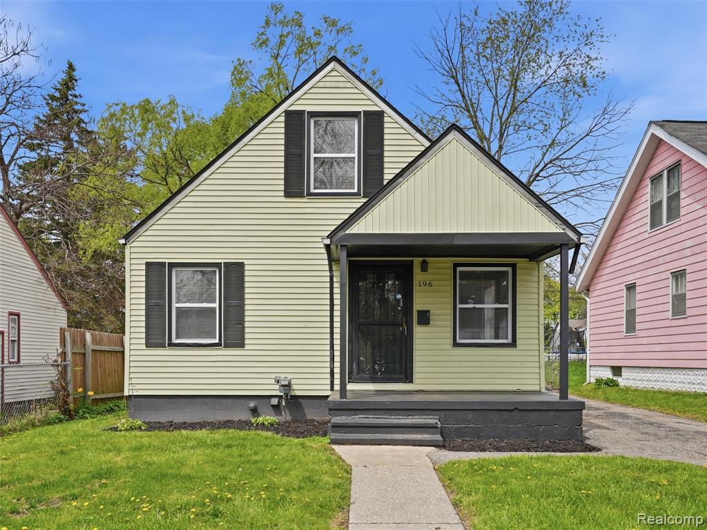 196 Luther Avenue, Pontiac, MI 48341 — front exterior
