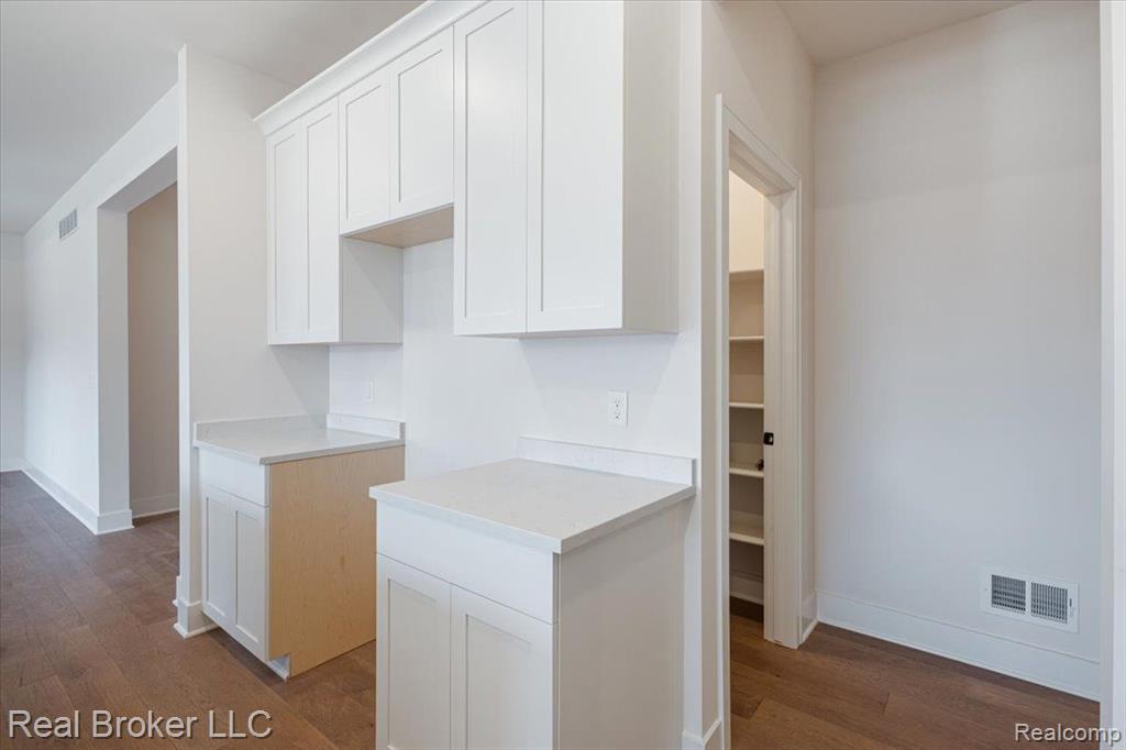 53983 STONYFORD Drive, New Baltimore, MI 48047 — Photo 34