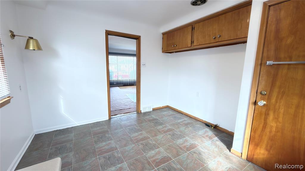 9024 San Jose, Redford, MI 48239 — Photo 9