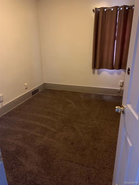 802 DUPONT Street, Flint, MI 48504 — Photo 13