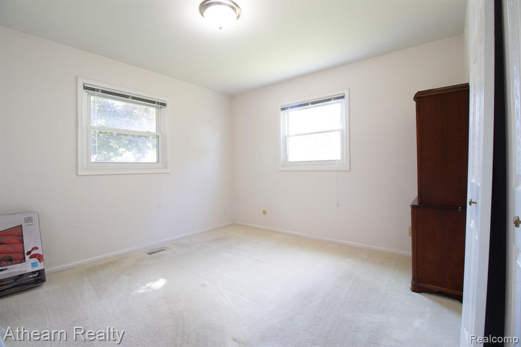 5309 COPLEY SQUARE Road, Grand Blanc, MI 48439 — Photo 15