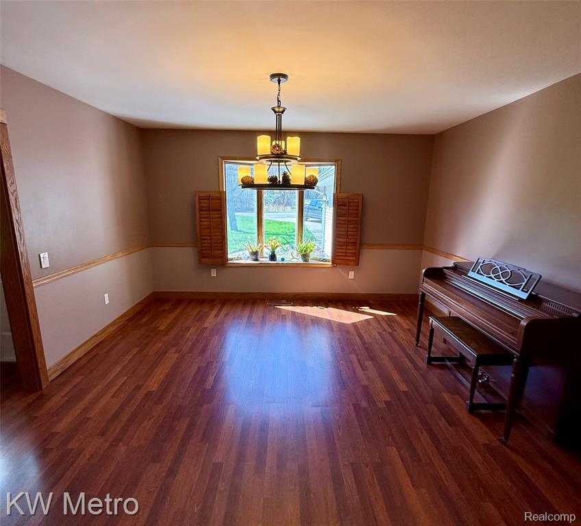 2949 E Hillside Drive, Midland, MI 48640 — Photo 6