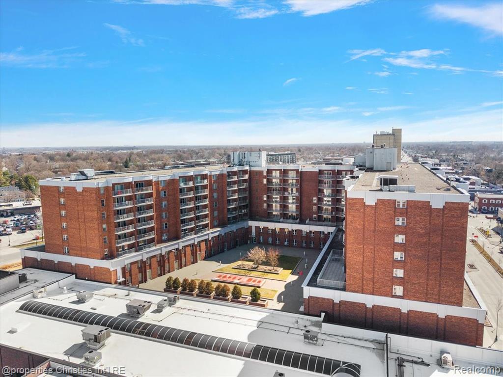 411 S Old Woodward Avenue, 824, Birmingham, MI 48009 — Photo 2