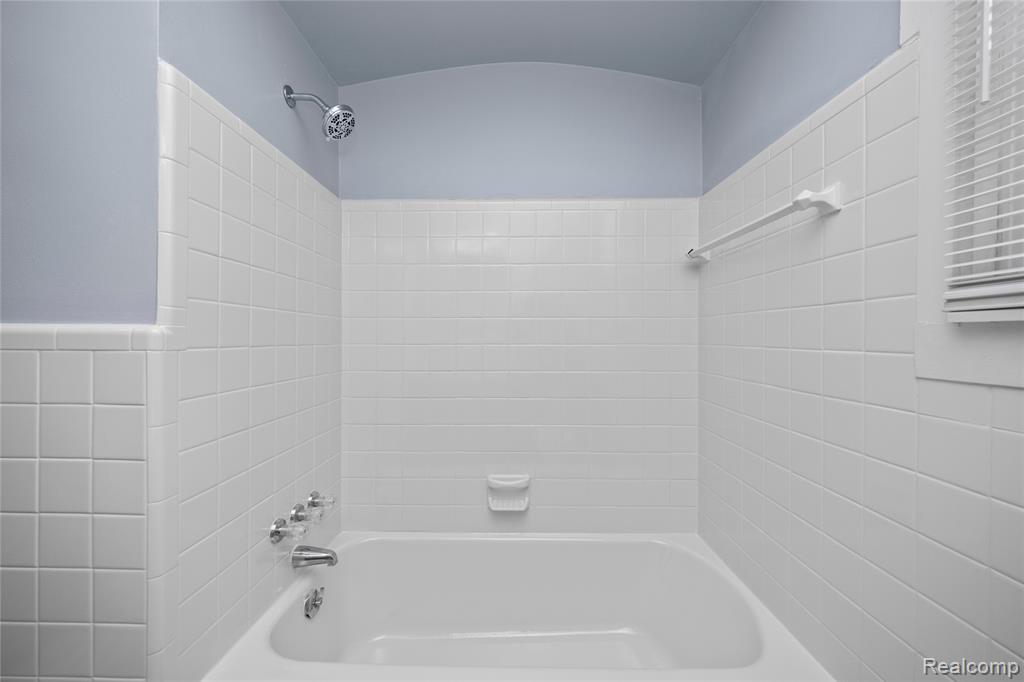 8928 Becker Avenue, Allen Park, MI 48101 — Photo 18