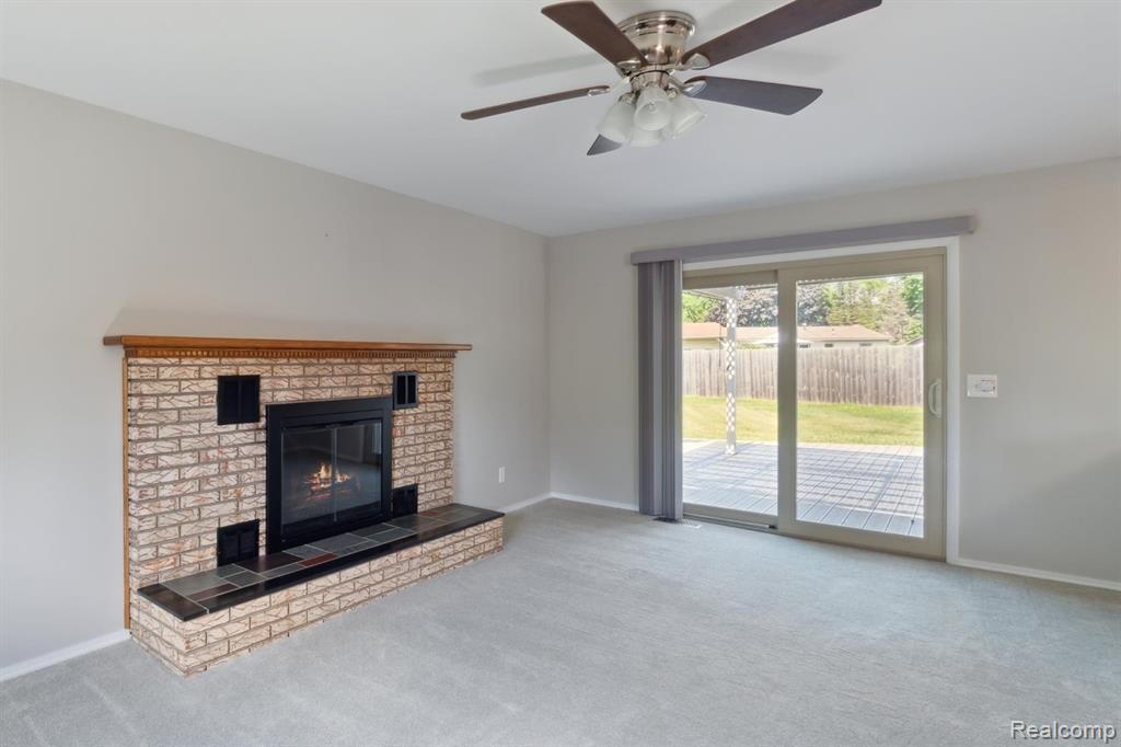 6169 Barker Circle, Waterford, MI 48329 — Photo 16