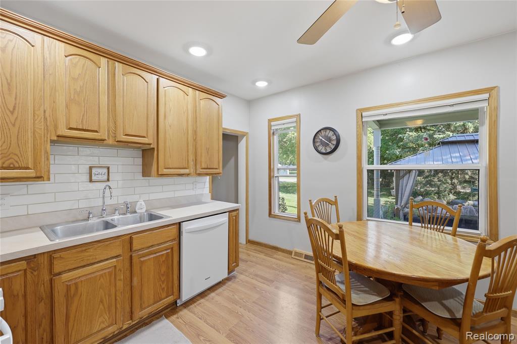 806 S 10th Street, St. Clair, MI 48079 — Photo 20