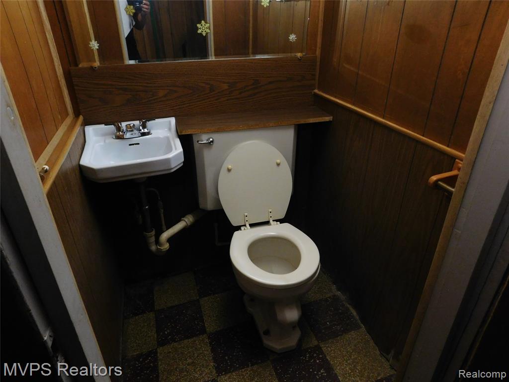 3761 Taylor Street, Detroit, MI 48206 — Photo 10