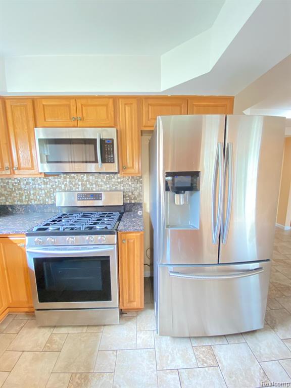 5080 Abington Drive, Troy, MI 48085 — Photo 15