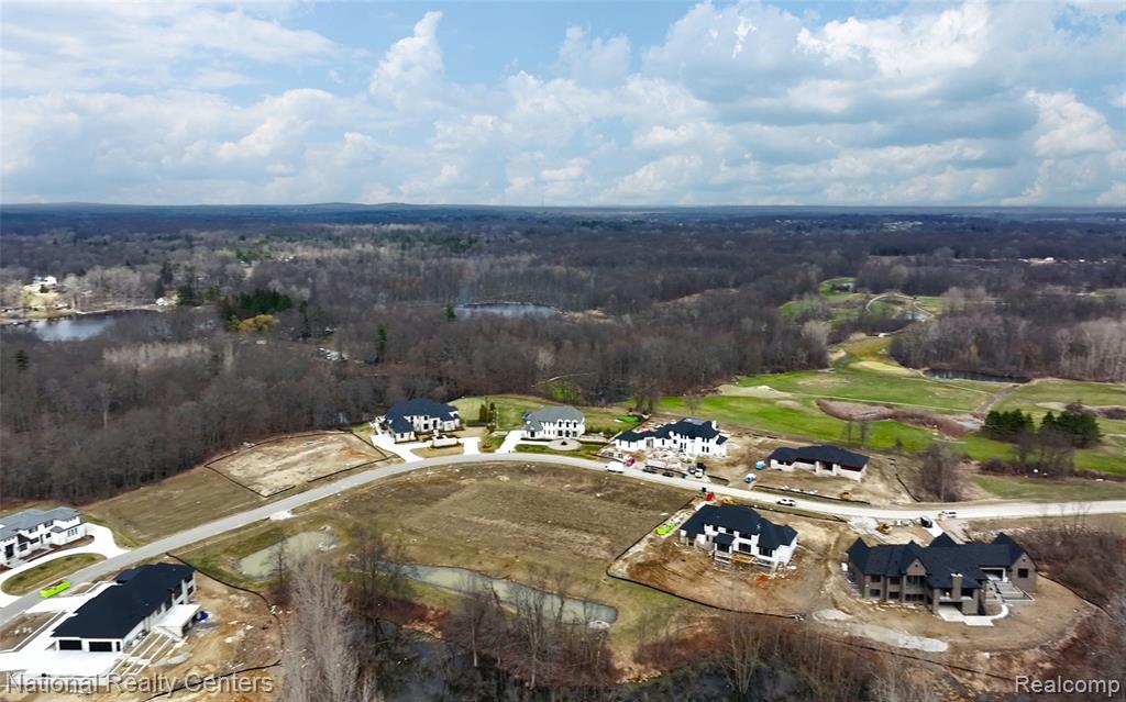 1637 Vista Drive, Oakland, MI — Photo 2