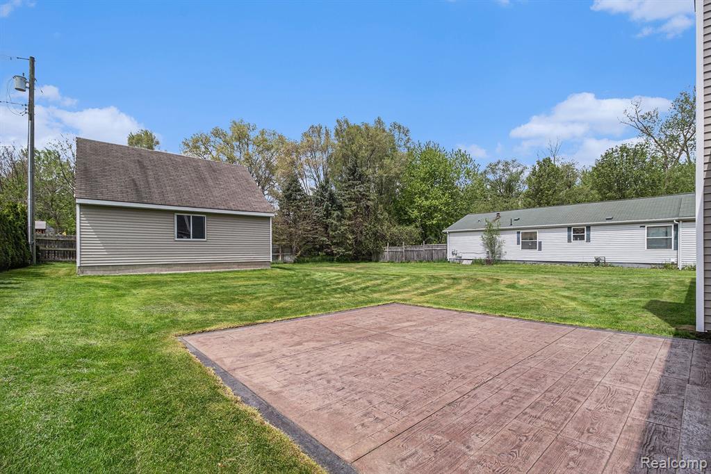 45 N HOSPITAL Road, Waterford, MI 48327 — Photo 26