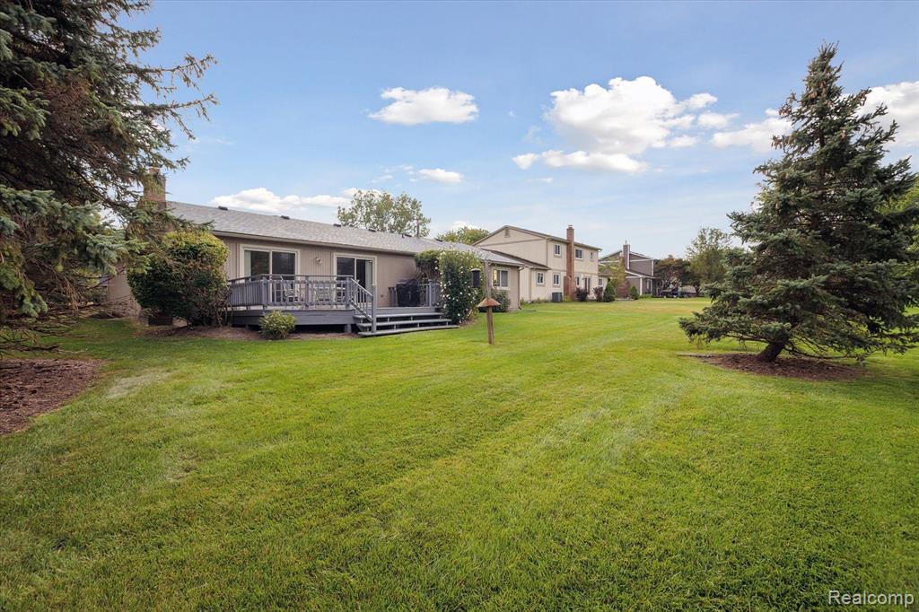 25999 PETROS Boulevard, Novi, MI — Photo 45