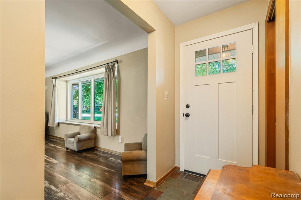 8293 Woodcrest Drive, Grosse Ile, MI 48138 — Photo 16