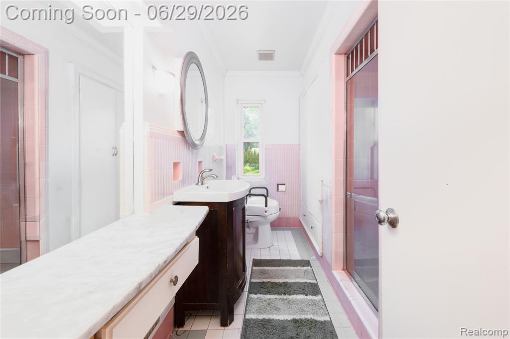 622 Sunningdale Drive, Grosse Pointe, MI 48236 — Photo 9