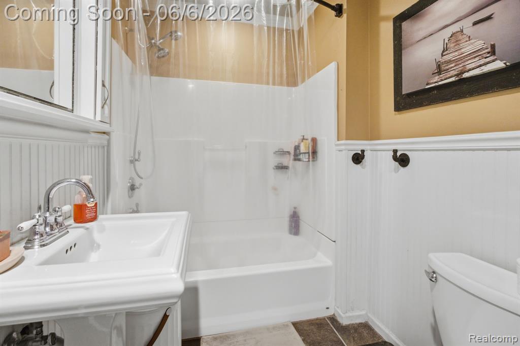 8749 Pacton Drive, Shelby Twp, MI 48317 — Photo 13