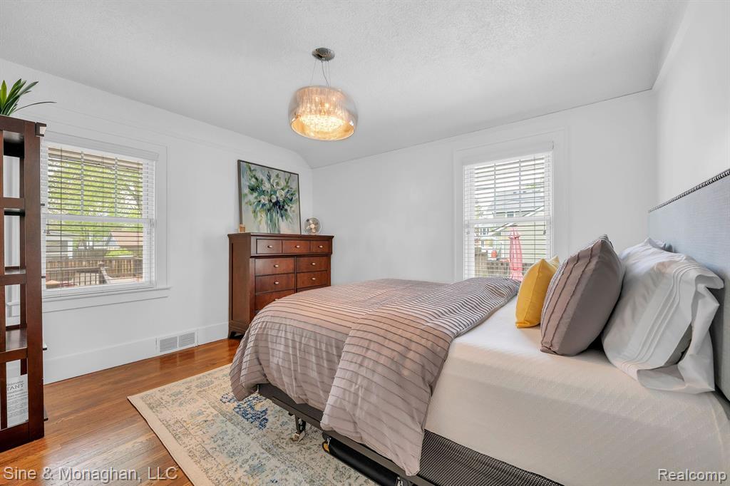 424 W Hudson Avenue, Royal Oak, MI 48067 — Photo 26