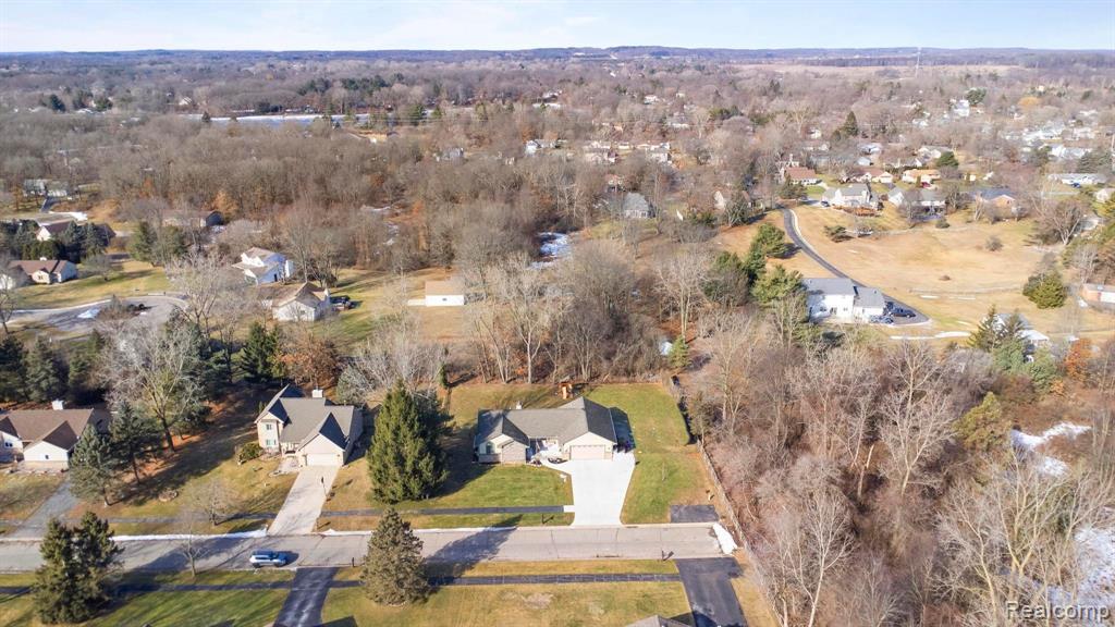 4025 PRESIDENTIAL Way, Highland, MI 48356 — Photo 5