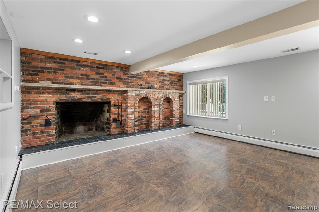 16172 Crest Drive, Linden, MI 48451 — Photo 27