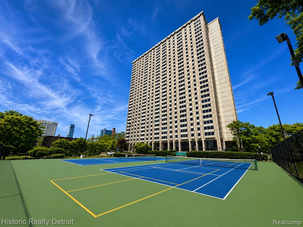 1300 E Lafayette, 1008, Detroit, MI 48207 — Photo 12