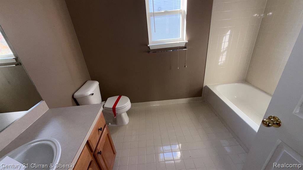 714 Autumn Ridge Drive, Westland, MI — Photo 34