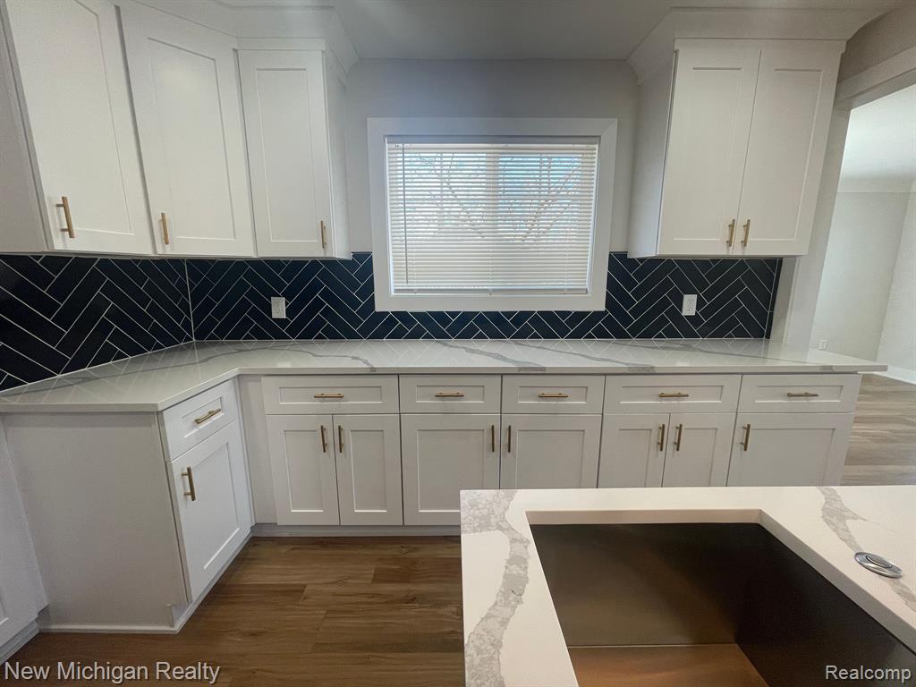 985 W Hazelhurst Street, Ferndale, MI 48220 — Photo 9
