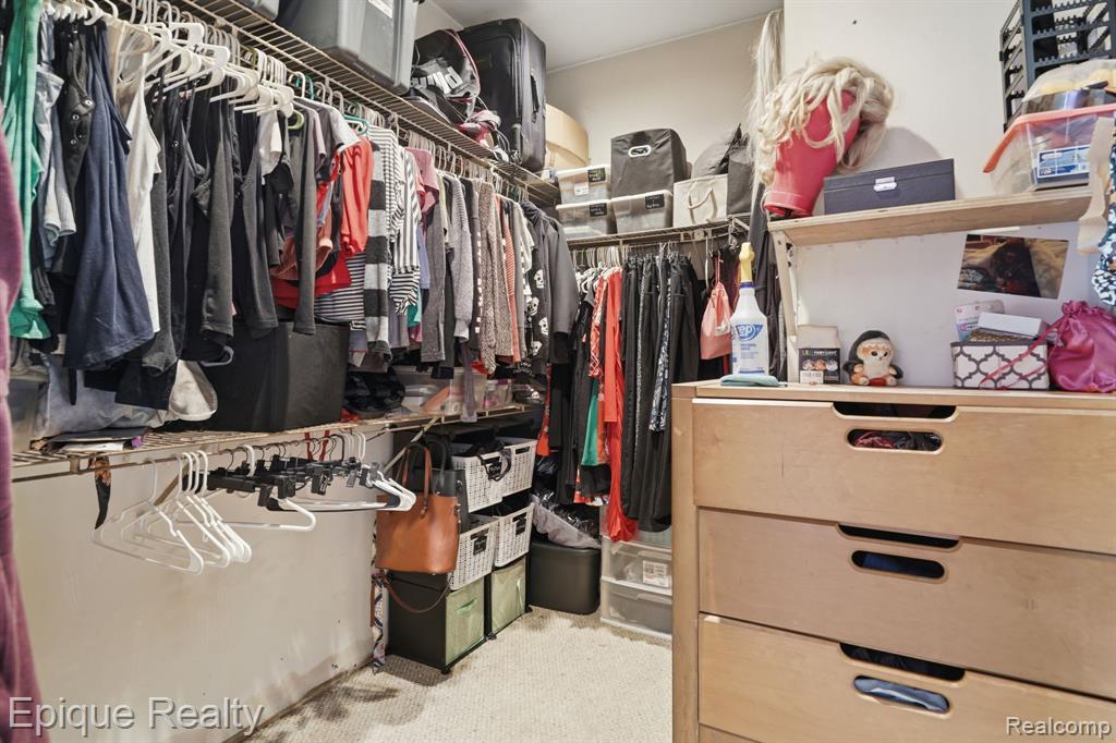 2706 Genes Drive, Auburn Hills, MI 48326 — Photo 23
