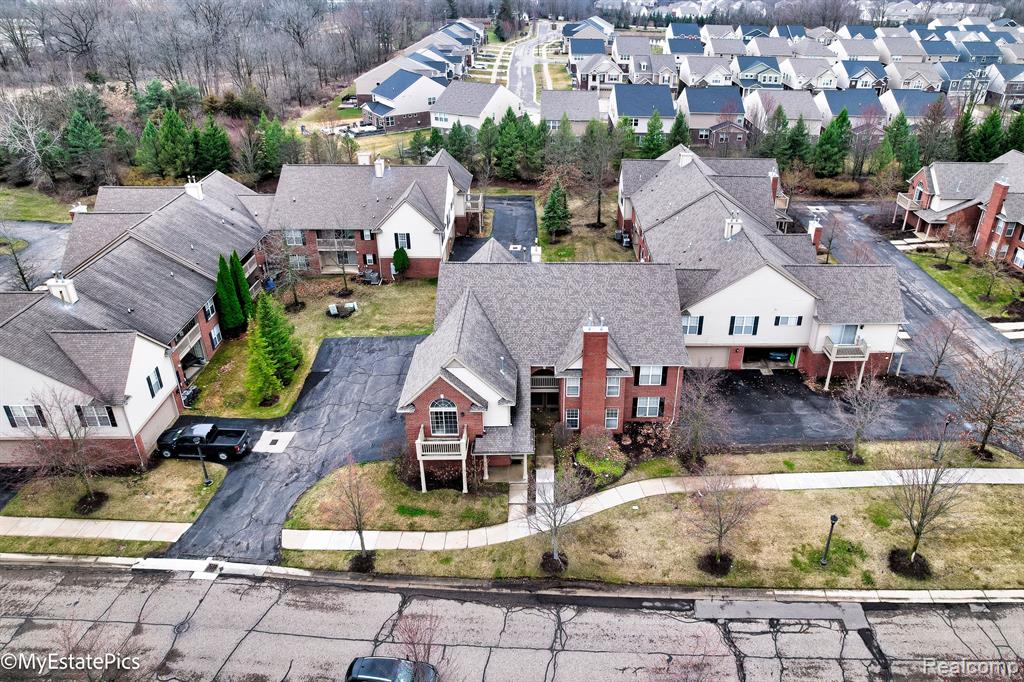 28231 CARLTON WAY Drive, Novi, MI 48377 — Photo 34