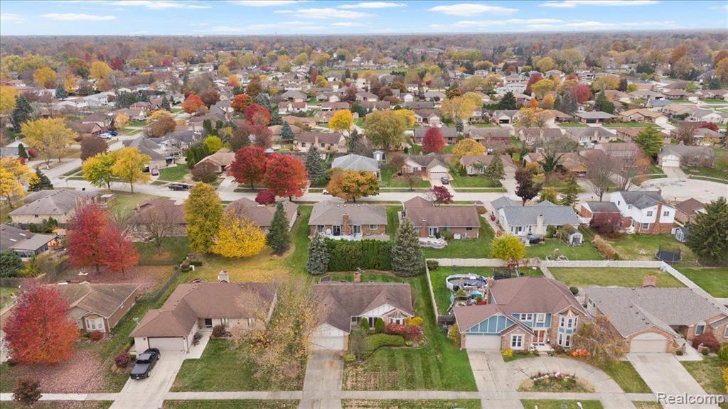 40643 WOODSIDE Drive, Clinton Twp, MI 48038 — Photo 27