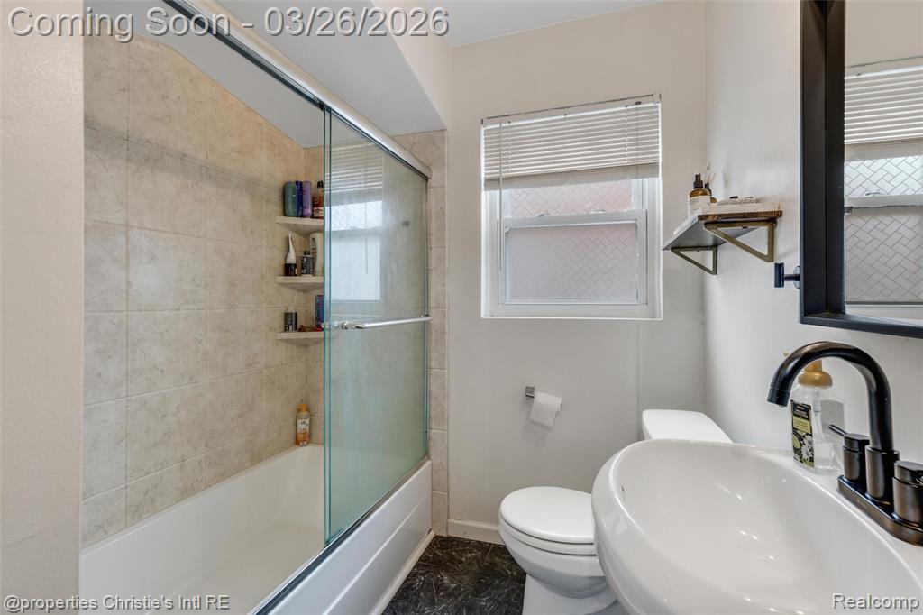 20631 Lochmoor Street, Harper Woods, MI 48225 — Photo 24
