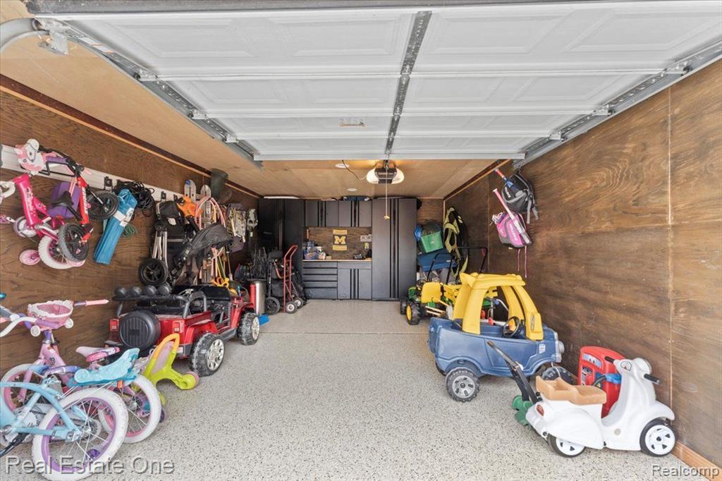 9671 STERLING Avenue, Allen Park, MI 48101 — Photo 41