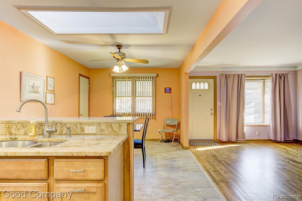 6430 Mayfair Street, Taylor, MI 48180 — Photo 9