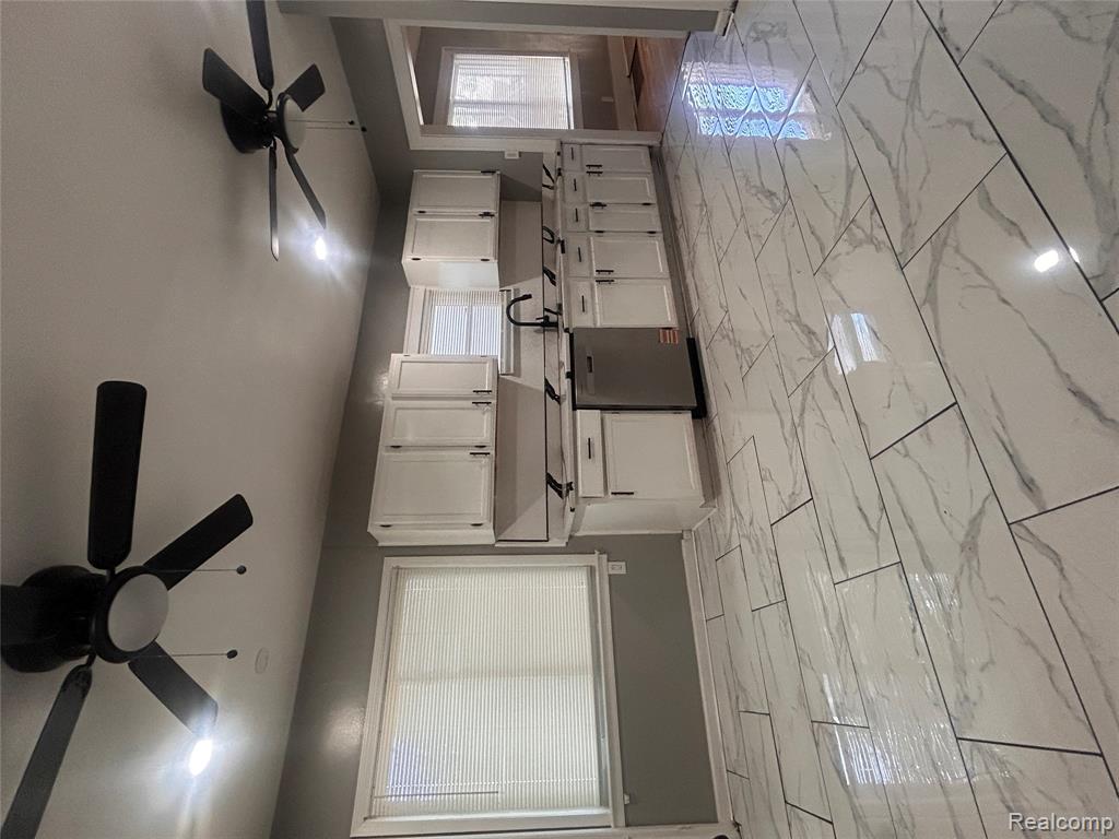 15730 Winthrop, Detroit, MI 48227 — Photo 10
