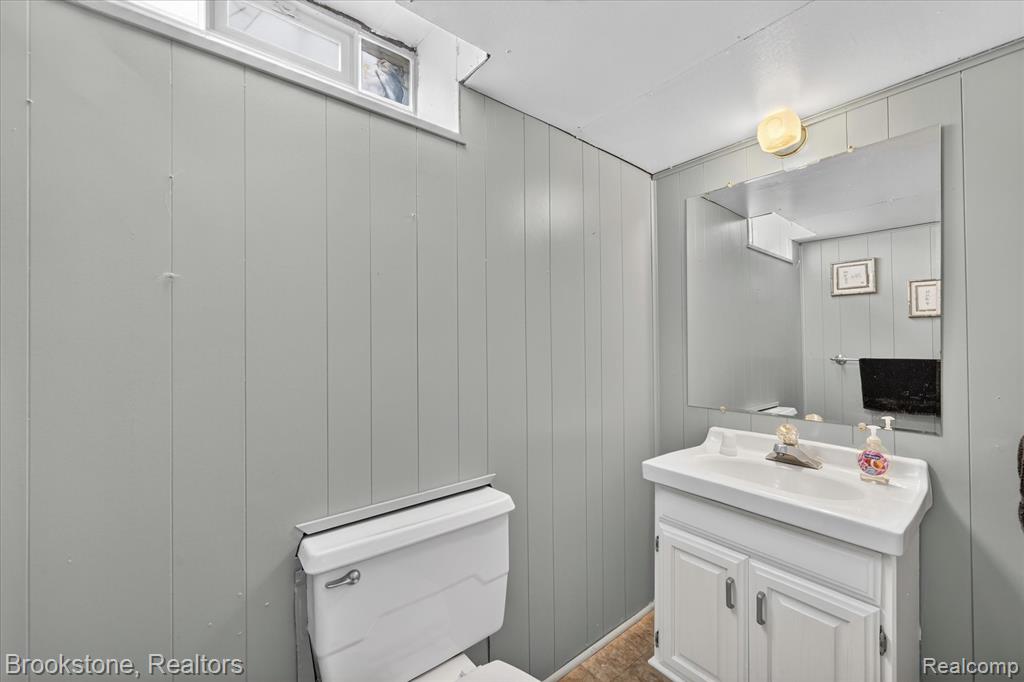 23784 Linne Street, Clinton Twp, MI 48035 — Photo 36