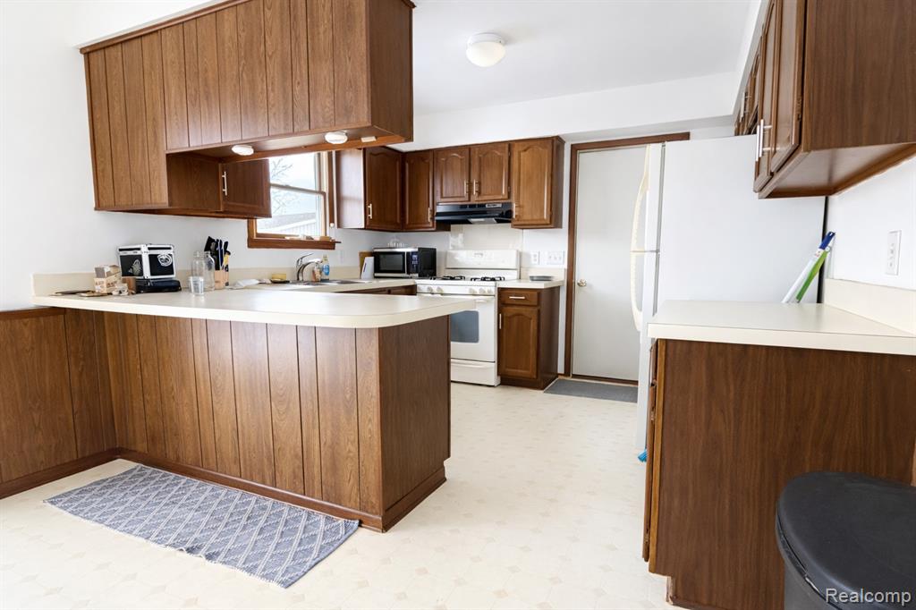 2452 W Willard Road, Clio, MI 48420 — Photo 9