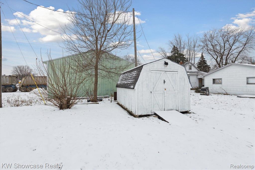 17011 LINCOLN Road, New Lothrop, MI 48460 — Photo 25