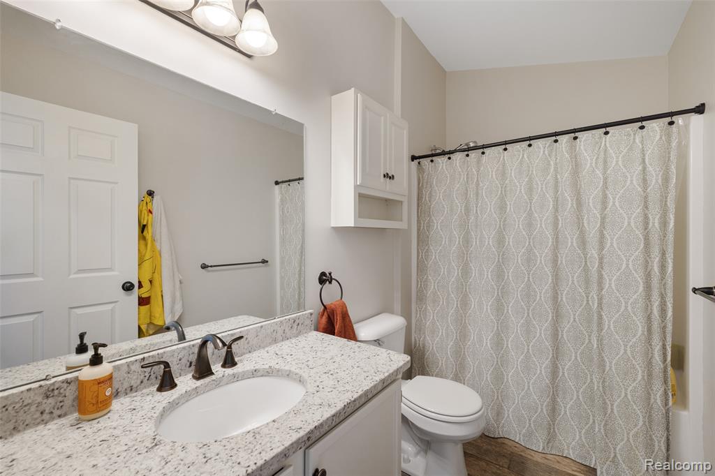 52400 Huntley Avenue, New Baltimore, MI 48047 — Photo 32