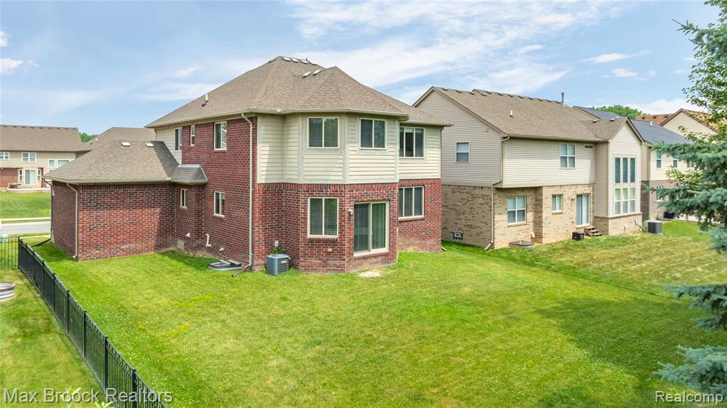 5142 Trailwood Lane, Warren, MI 48092 — Photo 34