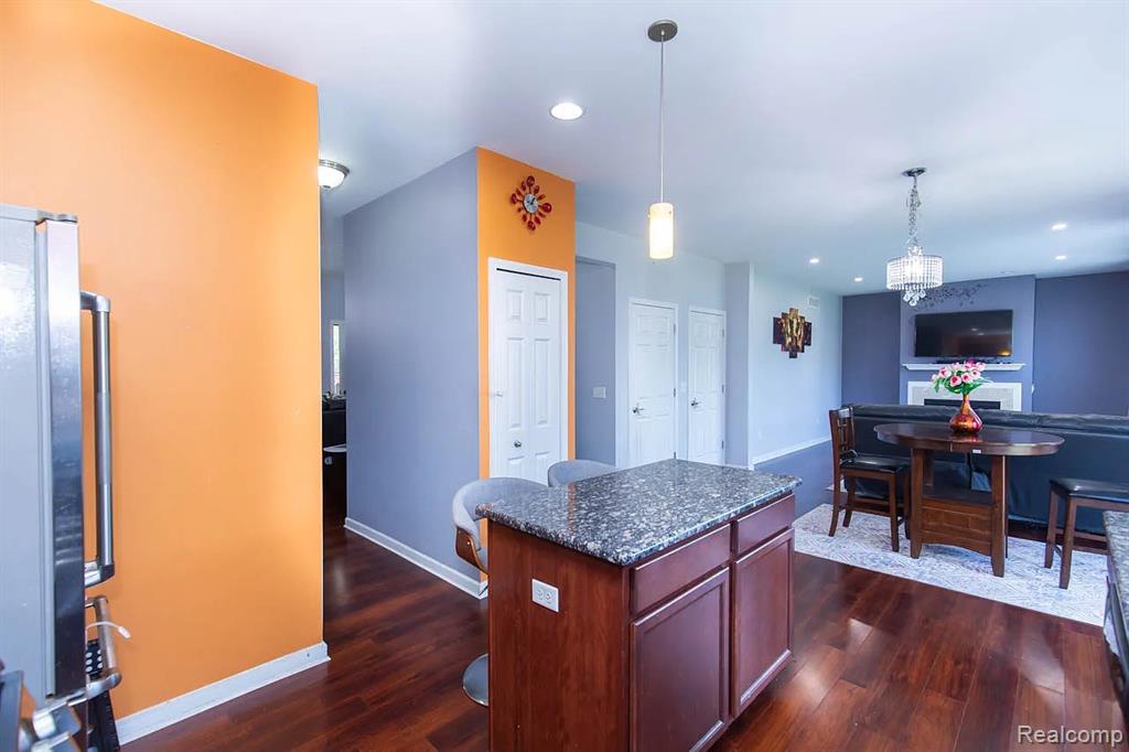 51123 Brompton, Novi, MI — Photo 9