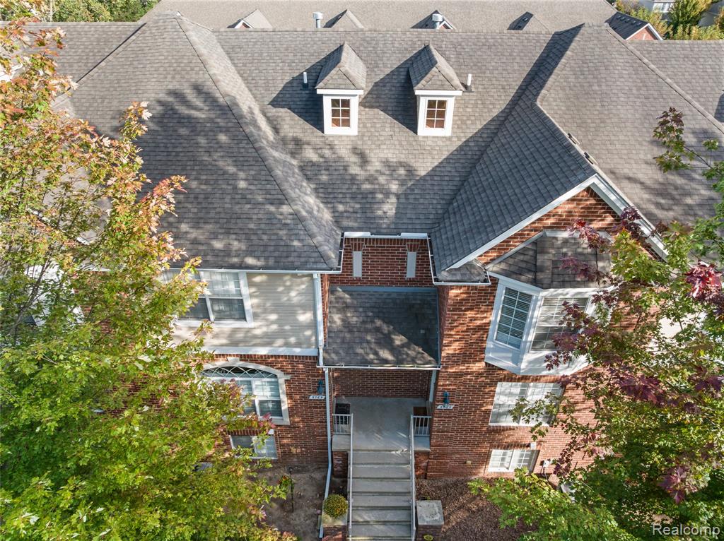 6065 Windemere Lane, Shelby Twp, MI 48316 — front exterior