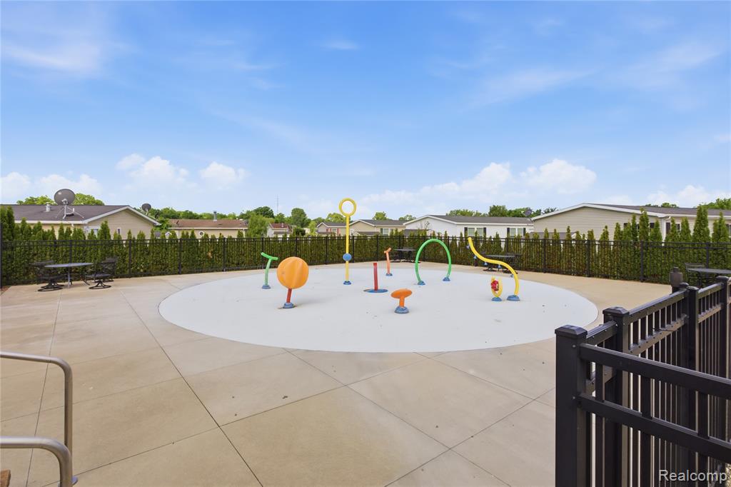 9857 Rembrandt Way, Fenton, MI 48430 — Photo 52