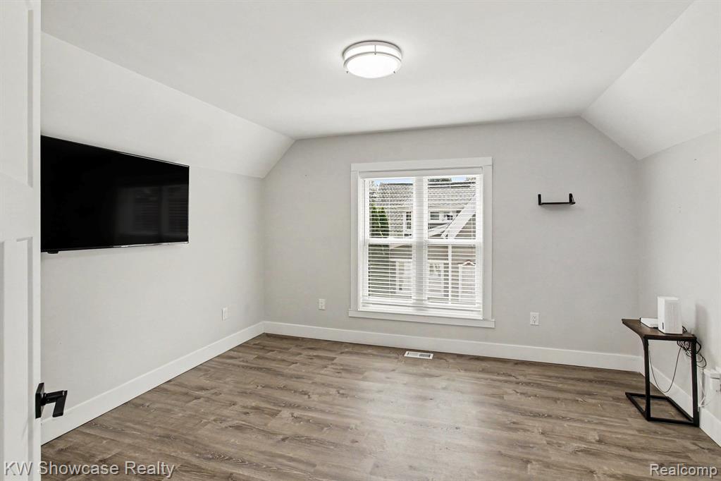 615 Hickory Street, Milford, MI 48381 — Photo 21
