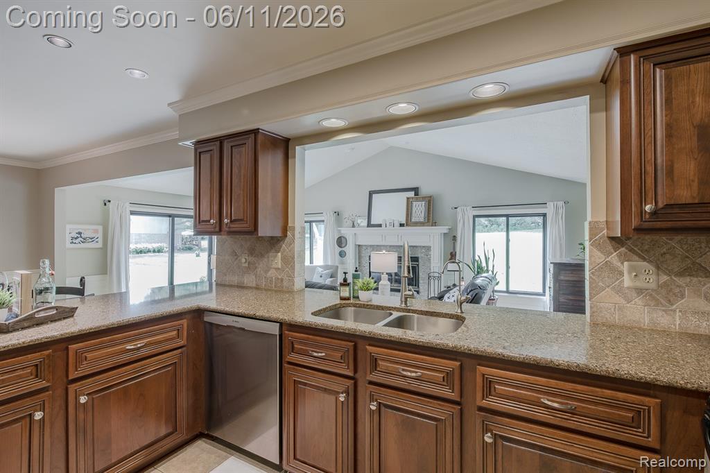 6563 Sun Valley Drive, Clarkston, MI 48348 — Photo 22
