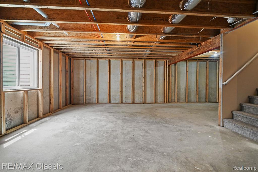 7038 WELLINGTON Lane, Ypsilanti, MI 48197 — Photo 24