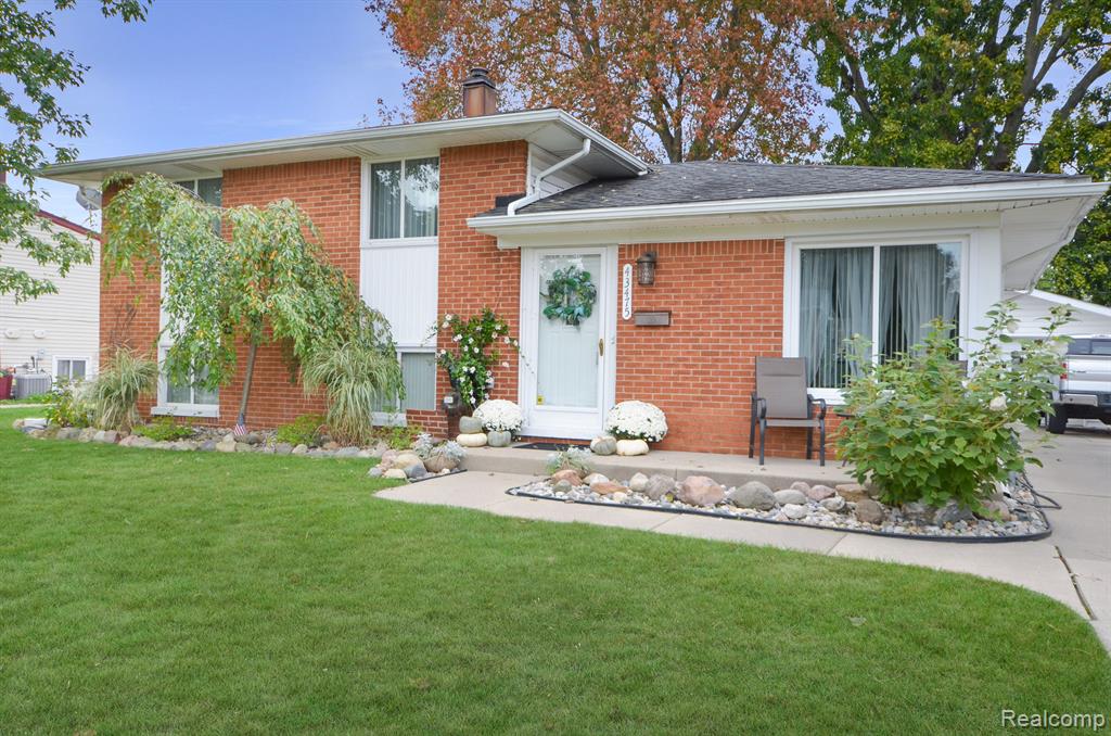 43475 Deborah Drive, Sterling Heights, MI 48313 — Photo 2