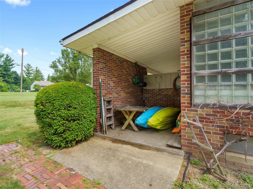 628 Riverside Drive, Linden, MI 48451 — Photo 40